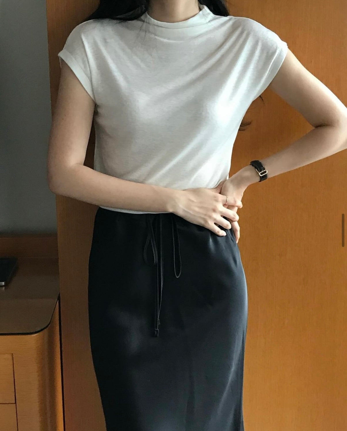 小高領羊毛天絲落肩T
