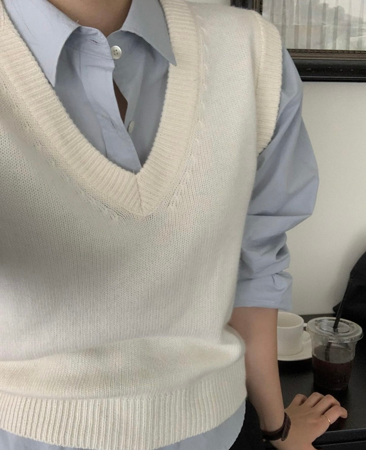 羊絨V領針織背心