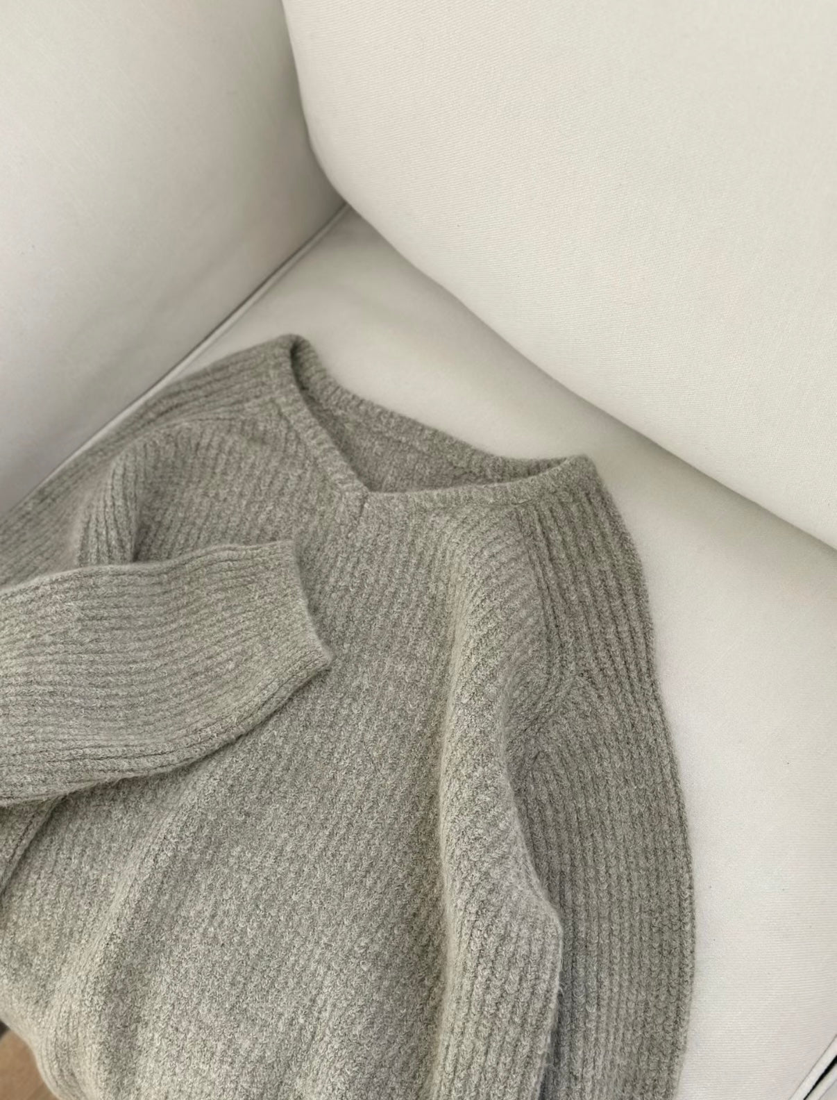 小V領5色針織毛衣